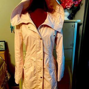 Guess raincoat